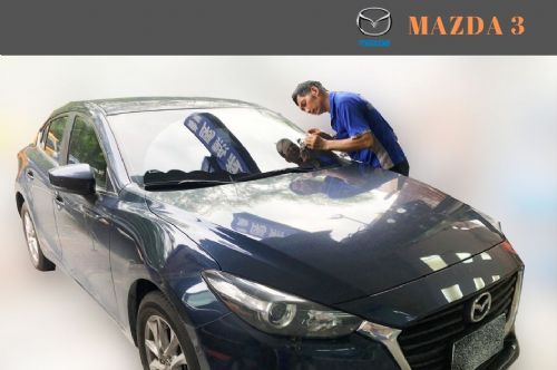MAZDA 3 馬自達汽車玻璃修補
